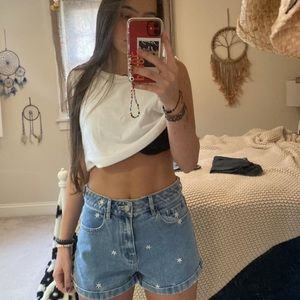 Tilly’s Mom Jean Shorts w Embroidered Daises